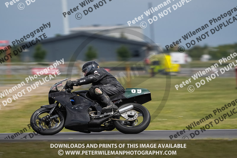 enduro digital images;event digital images;eventdigitalimages;no limits trackdays;peter wileman photography;racing digital images;snetterton;snetterton no limits trackday;snetterton photographs;snetterton trackday photographs;trackday digital images;trackday photos